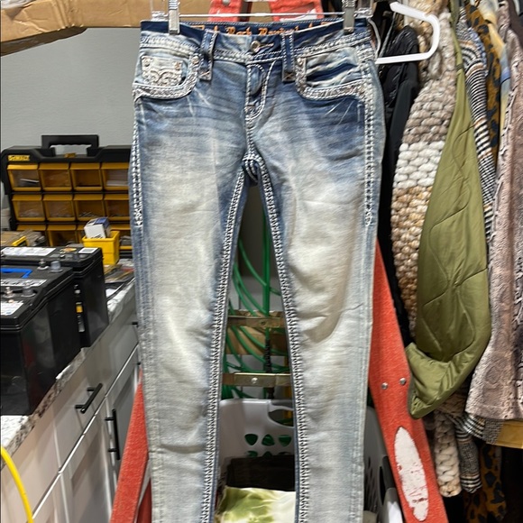 Rock Revival Blue Skinny Jeans with Vintage-Inspired Fading